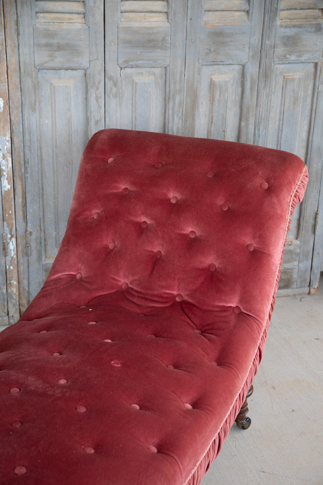 Brewster Pink Chaise Style of George Smith