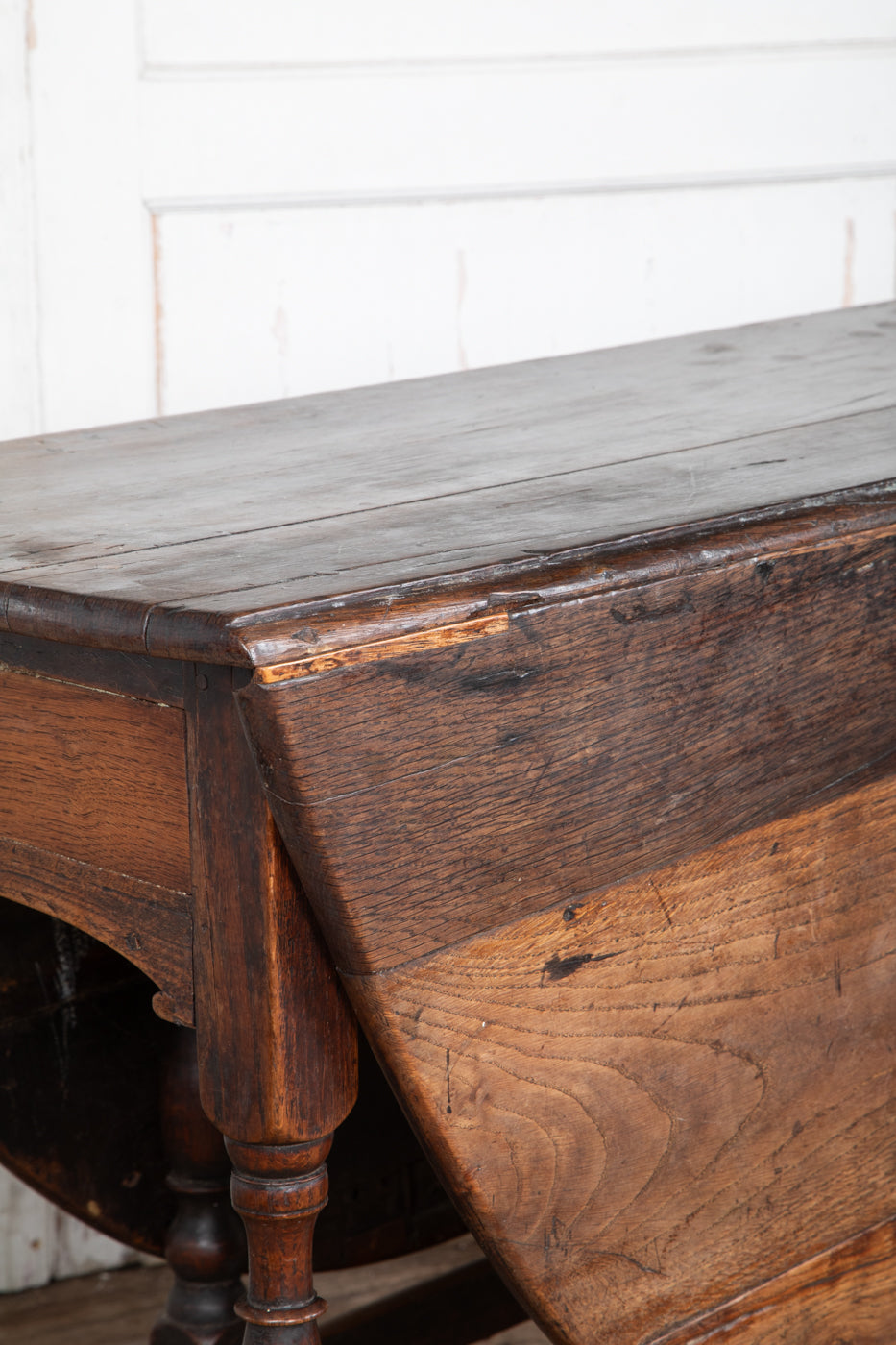 Country Oak and Elm Gateleg Table